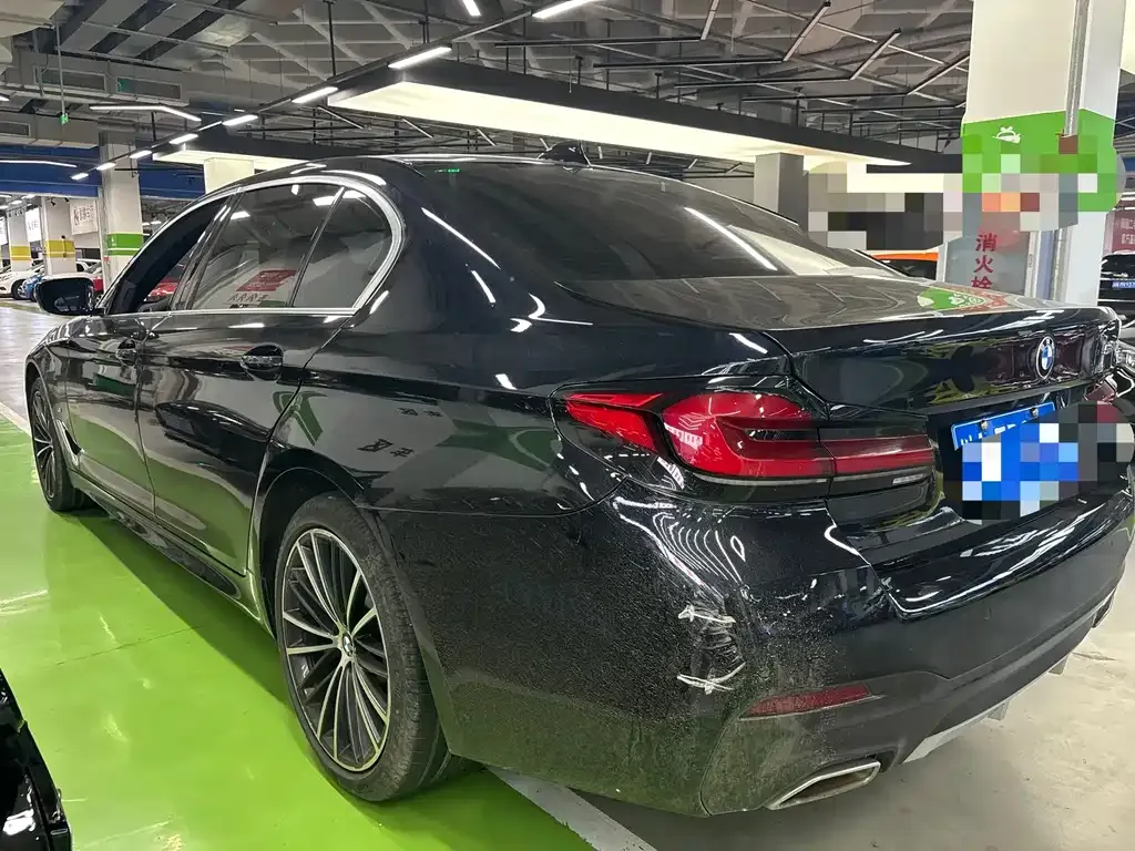 BMW 5 Series — фото 9