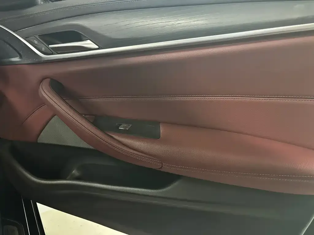 BMW 5 Series — фото 2