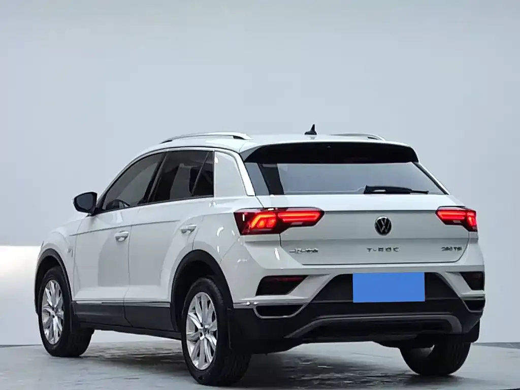 Volkswagen T-Roc — фото 4