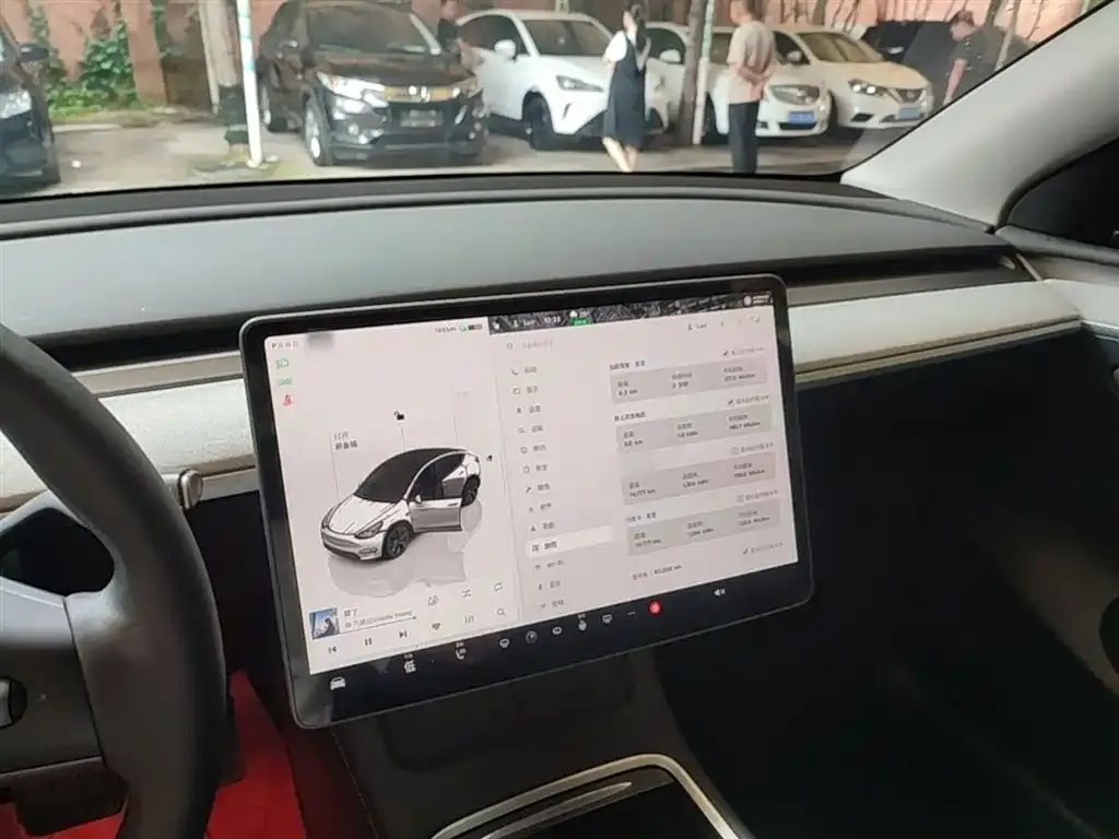 Tesla Model Y — фото 3