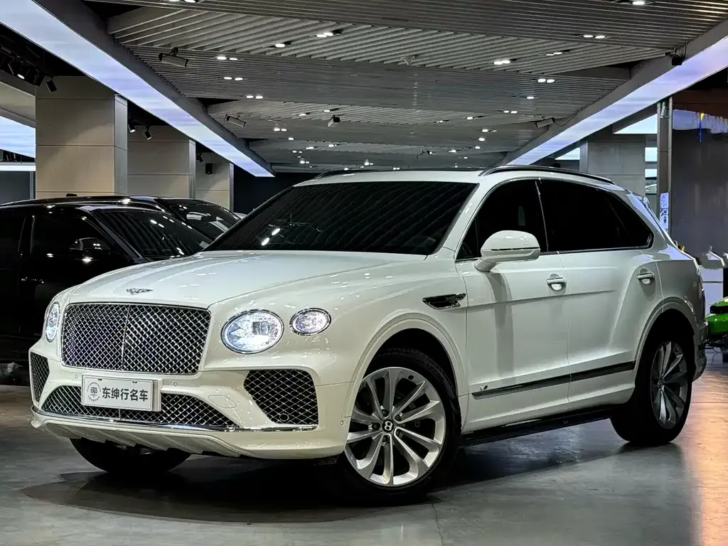 Bentley Bentayga — фото 1