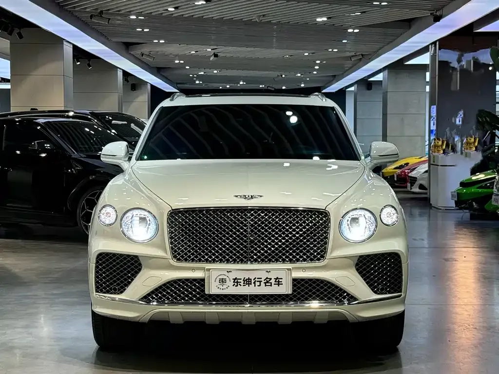 Bentley Bentayga — фото 3