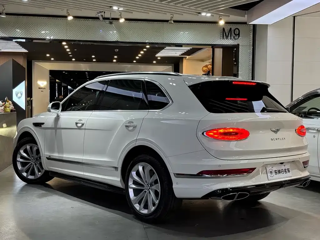 Bentley Bentayga — фото 5