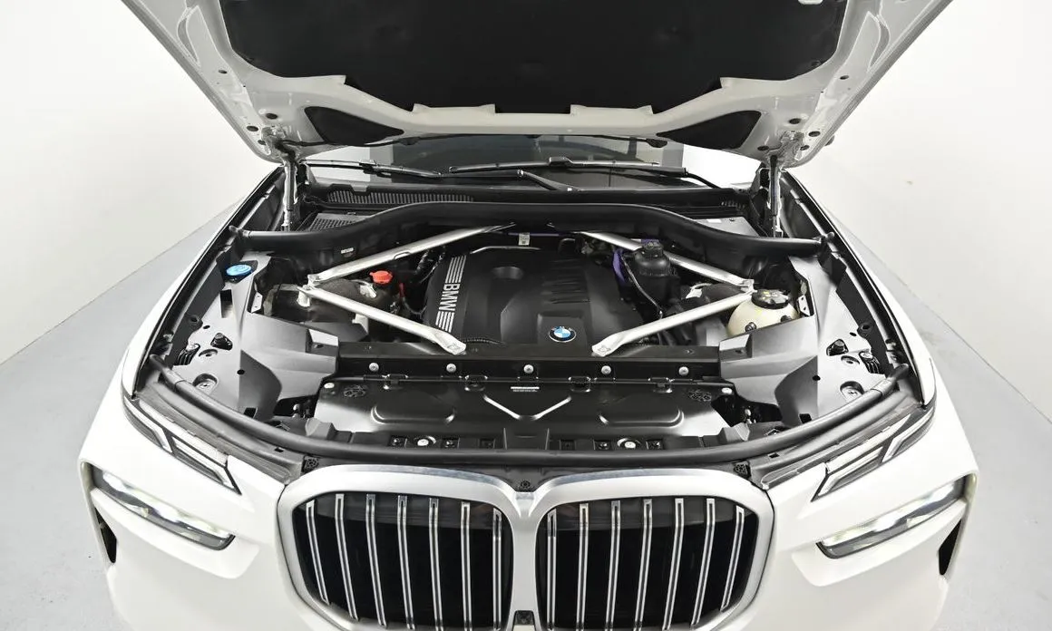 BMW X7 2024 из KR, фото 2