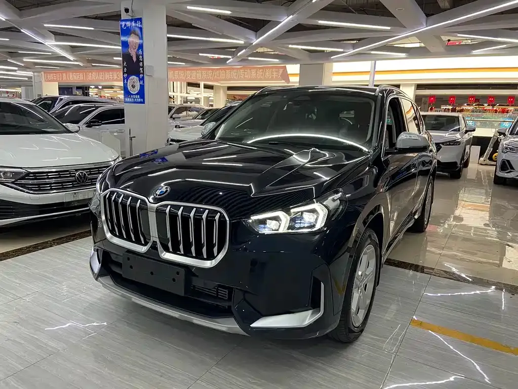 BMW X1 — фото 1