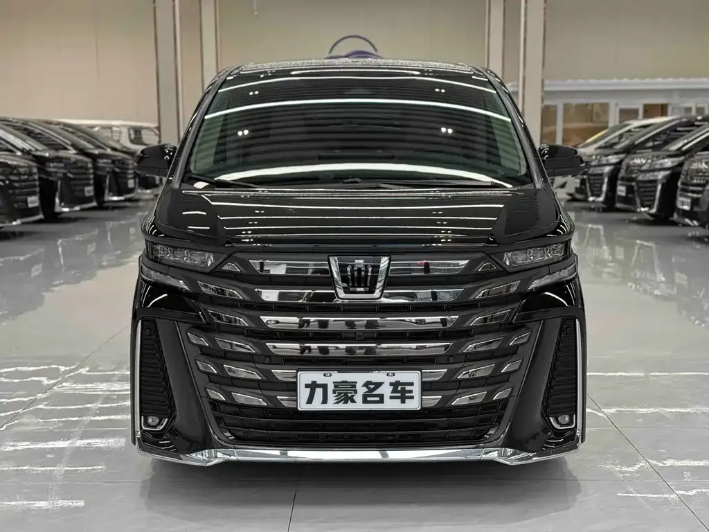 Toyota Vellfire — фото 6