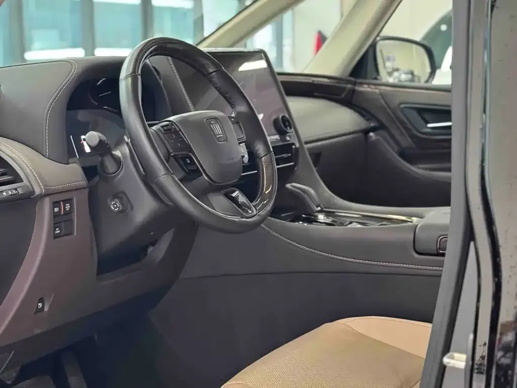 Toyota Vellfire — фото 10