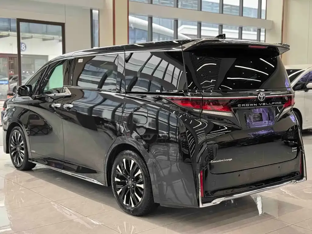 Toyota Vellfire — фото 8