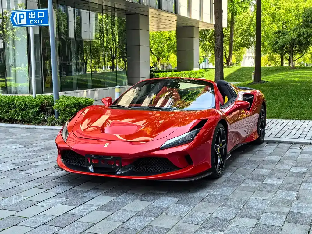 Ferrari F8 — фото 1