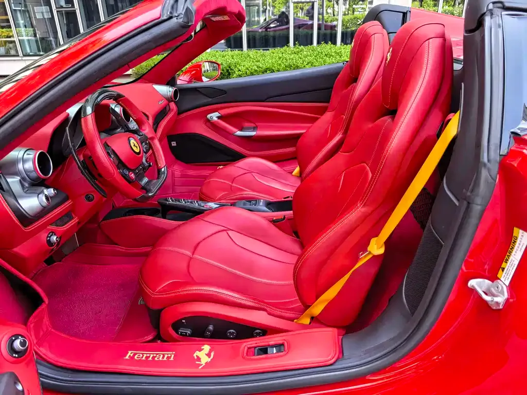 Ferrari F8 — фото 8