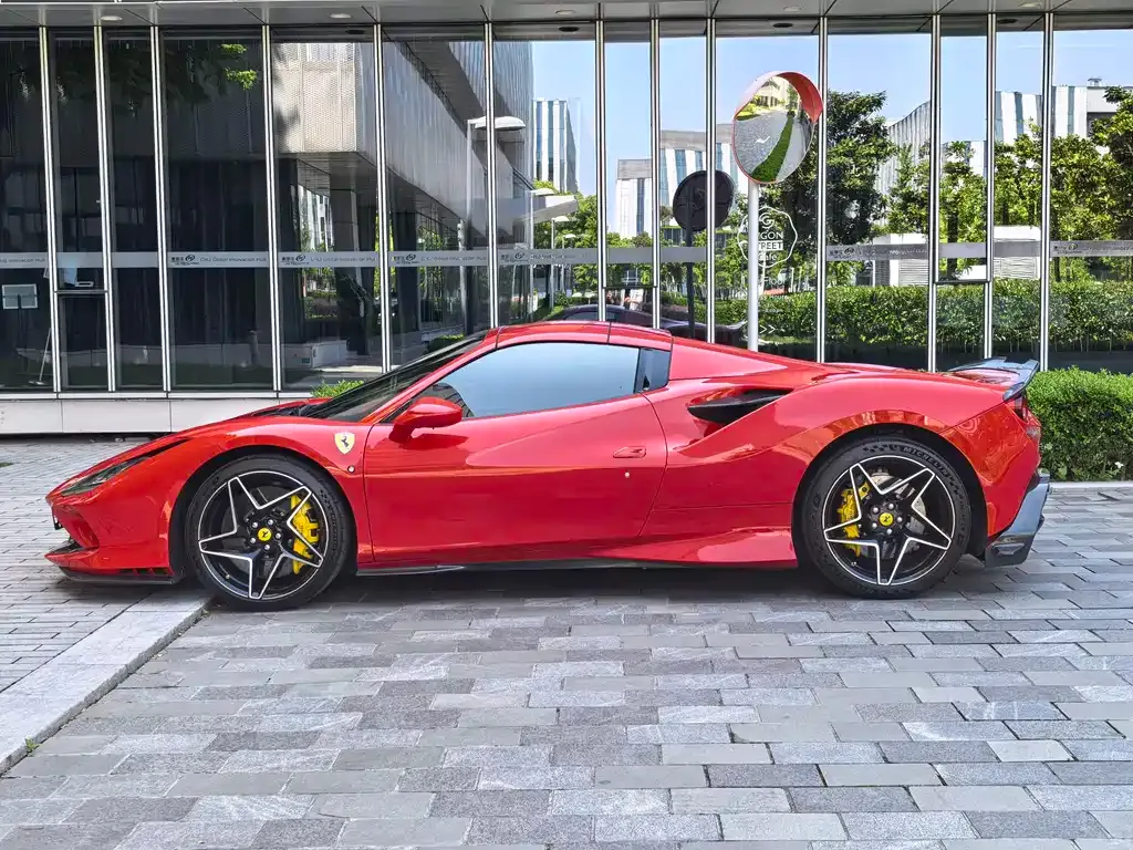 Ferrari F8 — фото 3