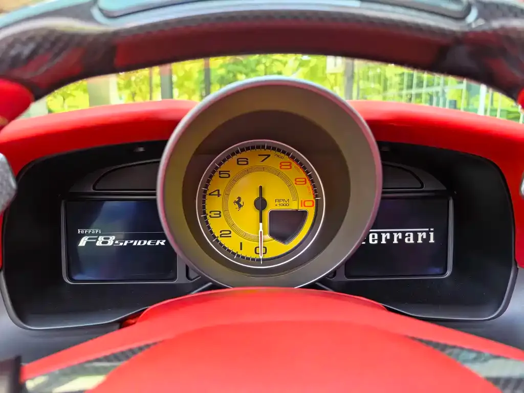 Ferrari F8 — фото 6