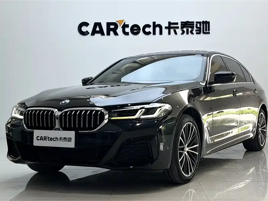 BMW 5 Series — фото 1