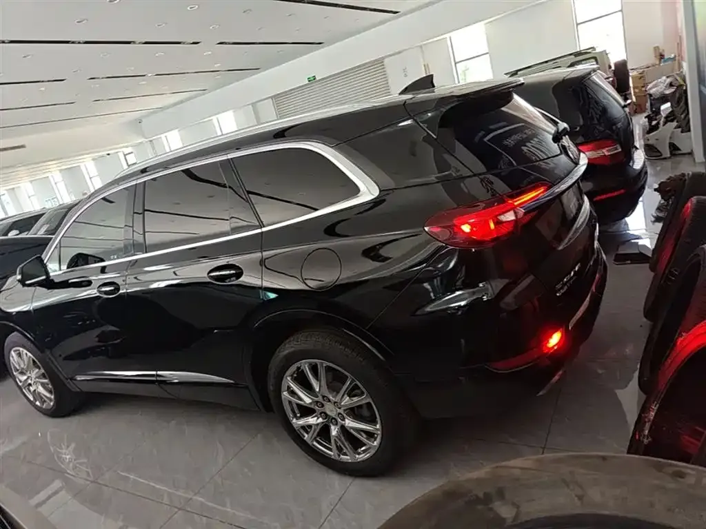 Buick Enclave — фото 9
