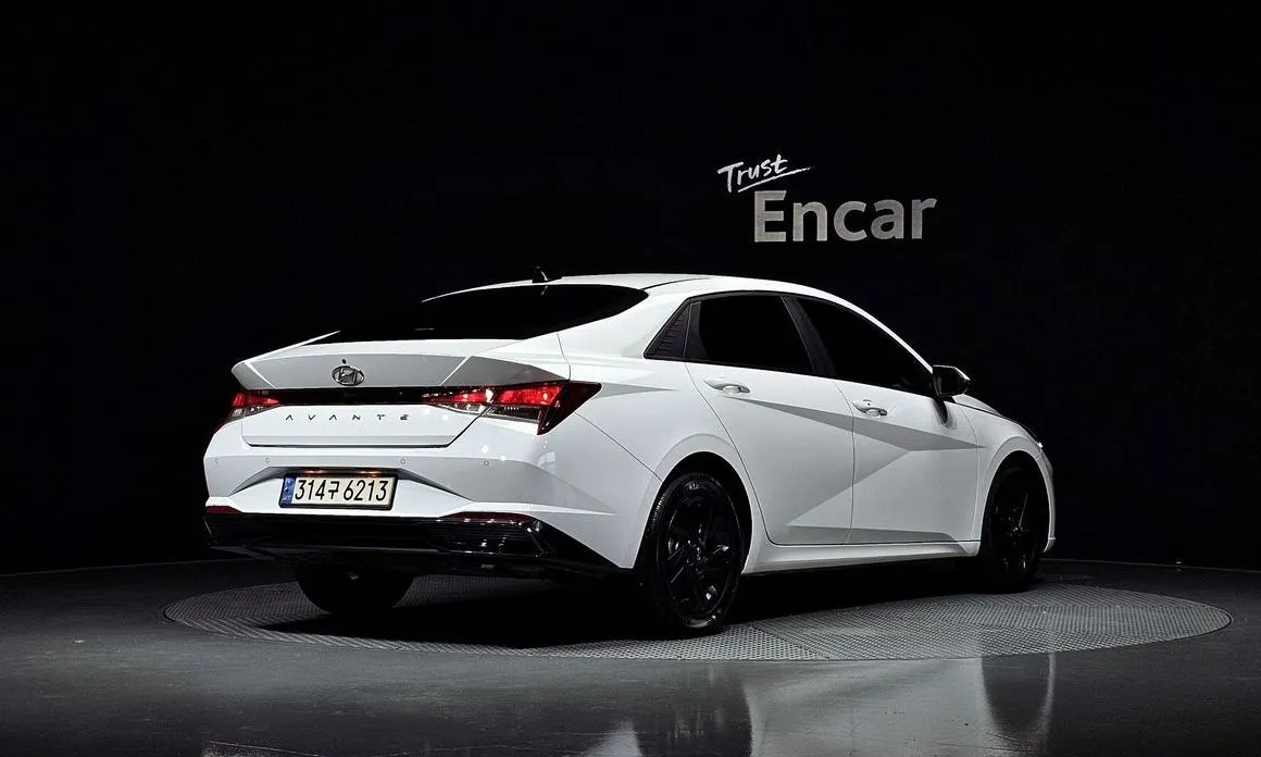 Hyundai AVANTE — фото 3
