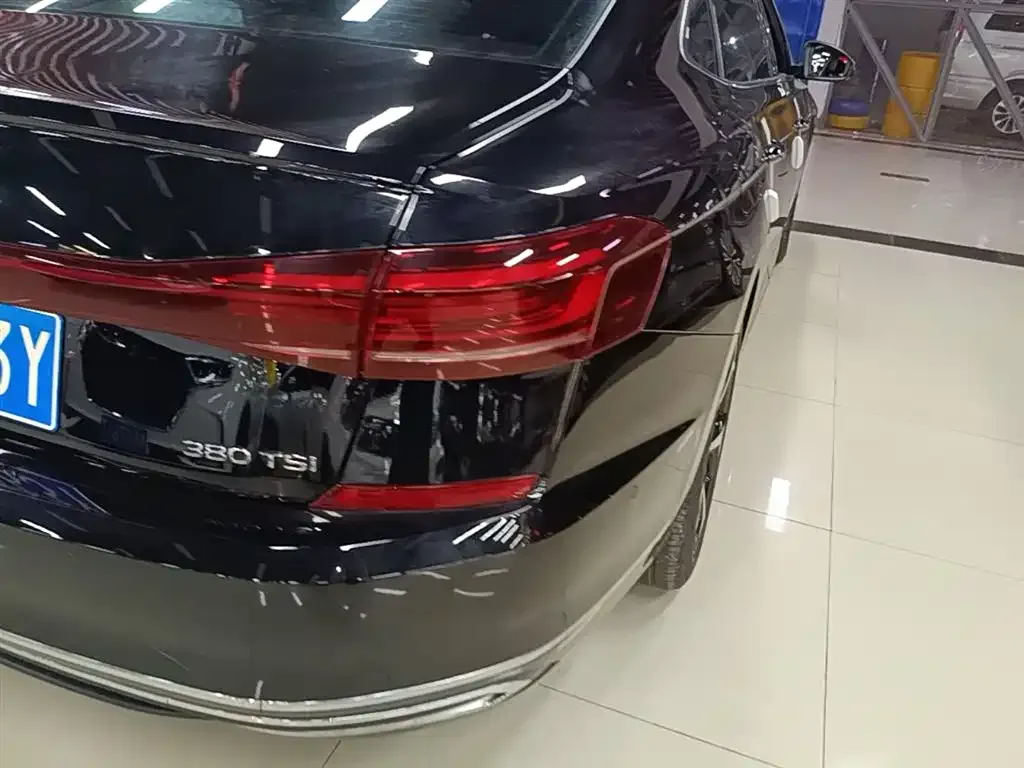 Volkswagen Passat — фото 10