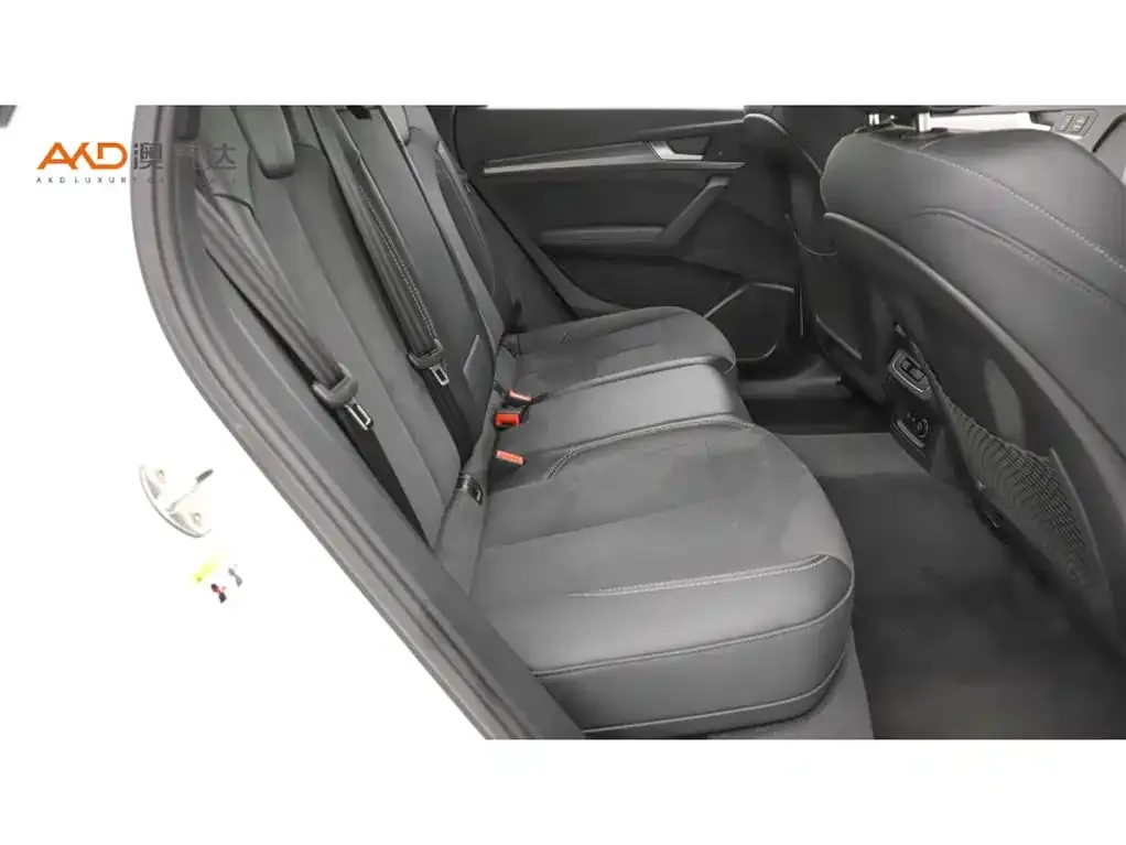 Audi Q5L Sportback 2022 из CN, фото 3