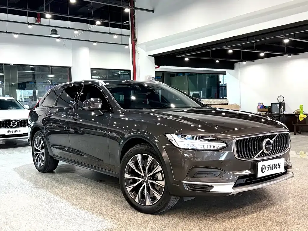 Volvo V90 2023 из CN, фото 6