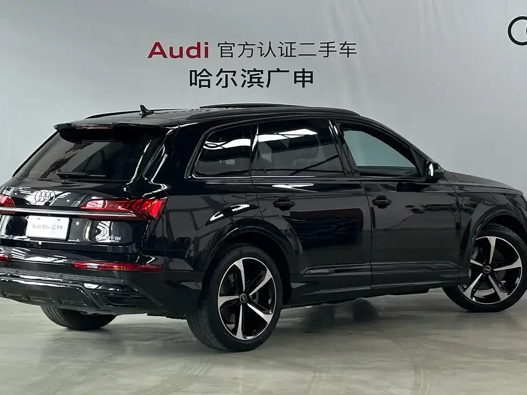 Audi Q7 — фото 6