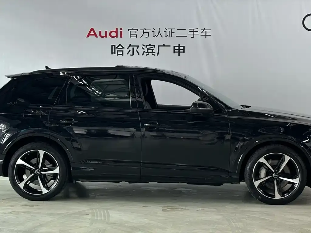 Audi Q7 — фото 7