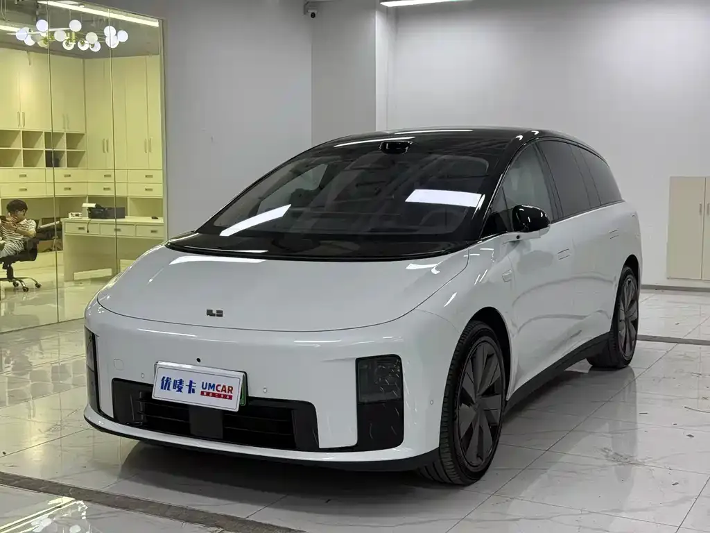 Li Auto i8