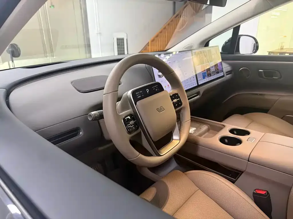 Li Auto i8 2025 из CN, фото 5