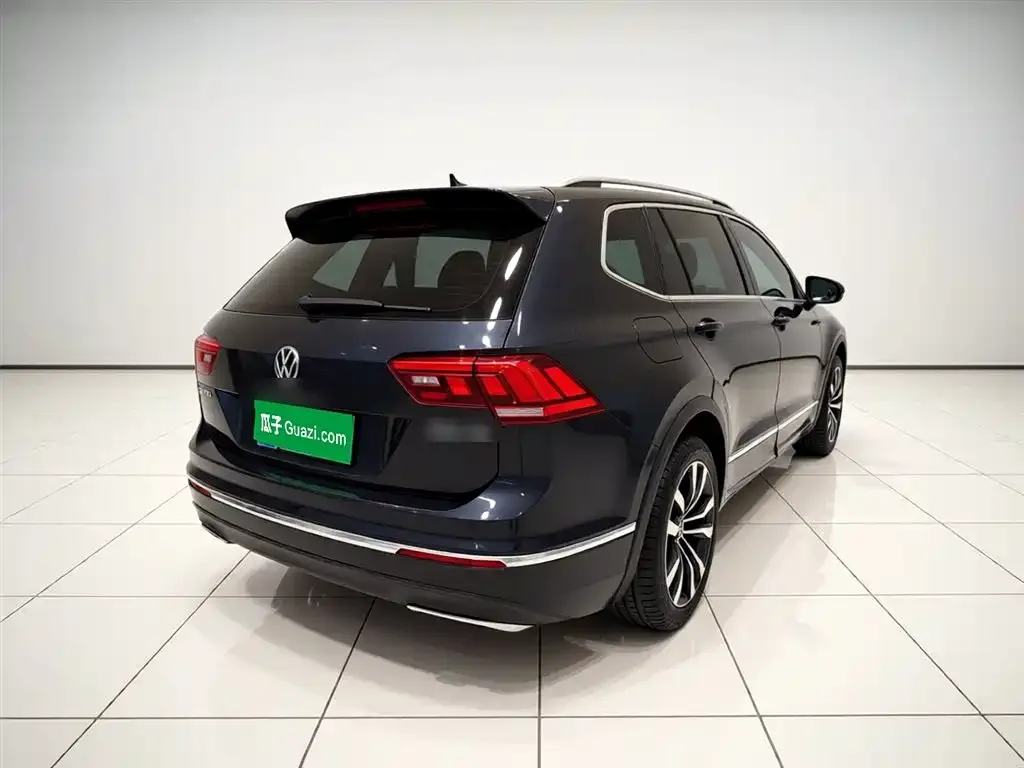 Volkswagen Tiguan L — фото 5
