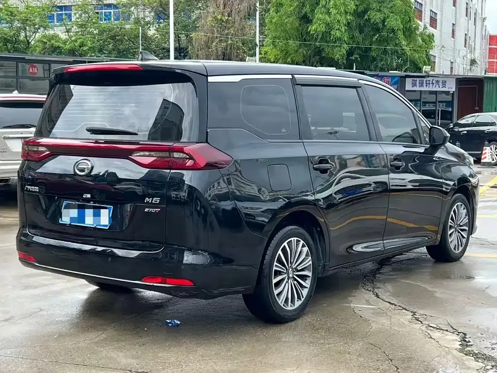 GAC Motor Trumpchi M6 — фото 8