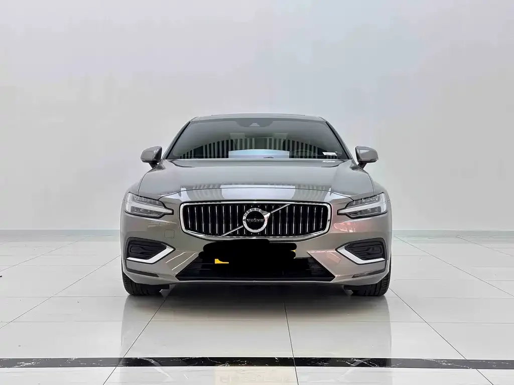 Volvo S60 — фото 2