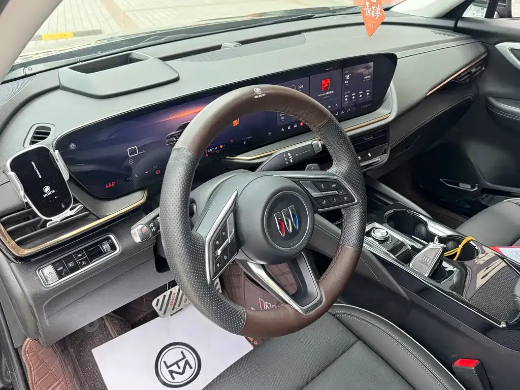 Buick Envision Plus — фото 4