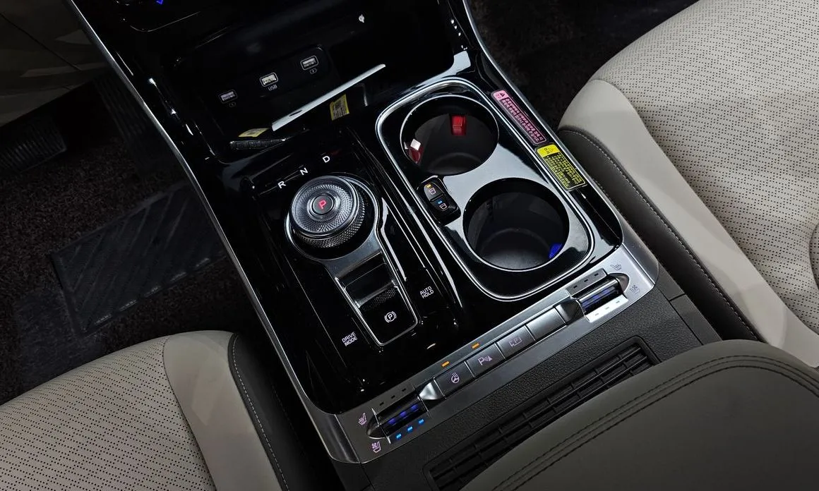 Kia Carnival 2023 из KR, фото 8