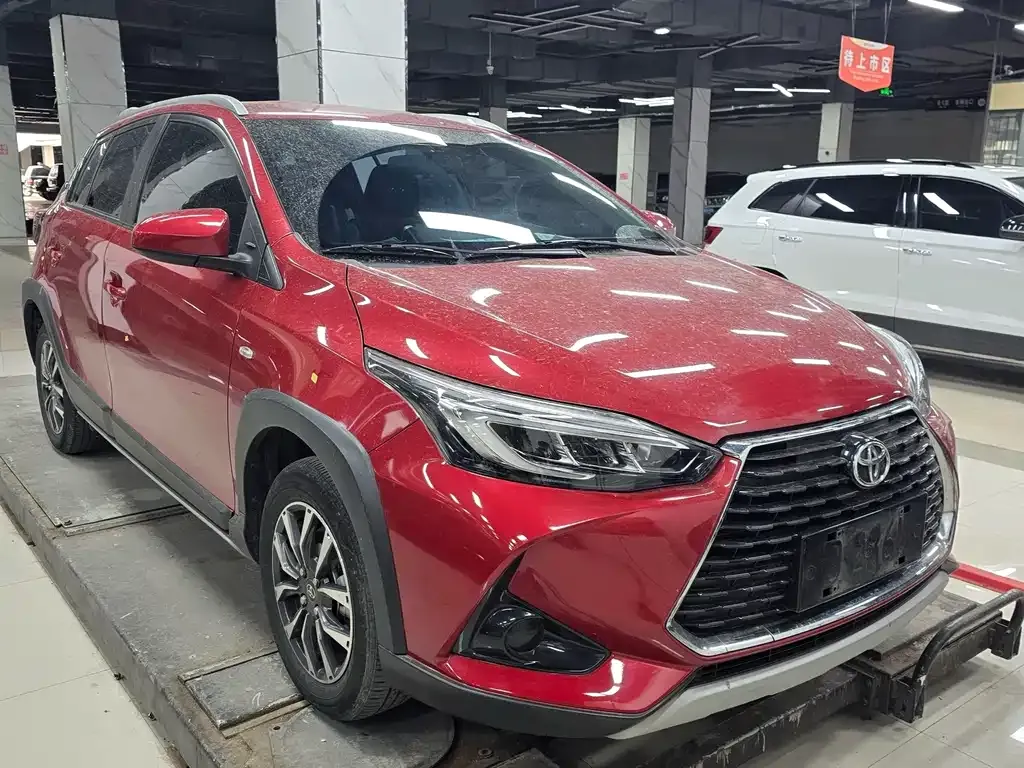 Toyota Yaris L — фото 10