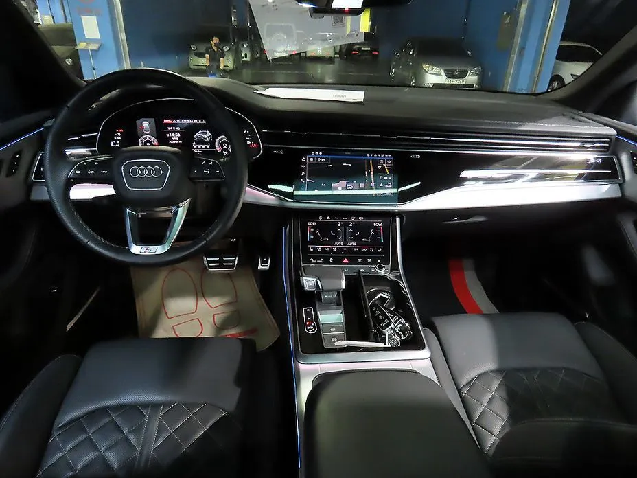 Audi Q8 2025 из KR, фото 10
