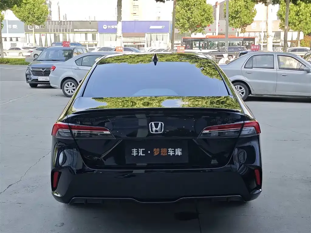 Honda Inspire — фото 8