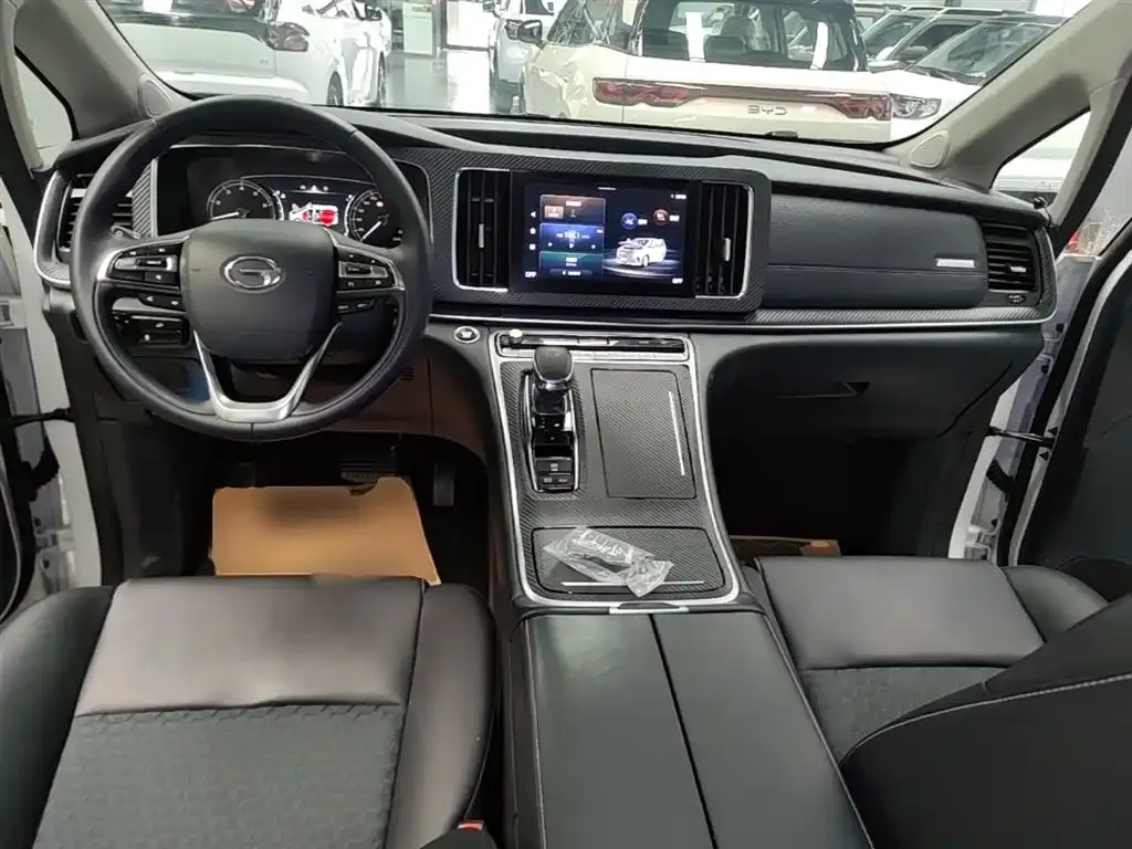 GAC Motor Trumpchi M8 — фото 4