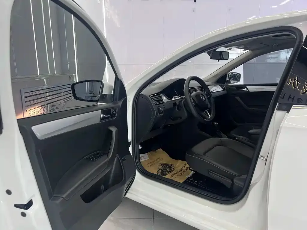 Skoda Rapid 2022 из CN, фото 2