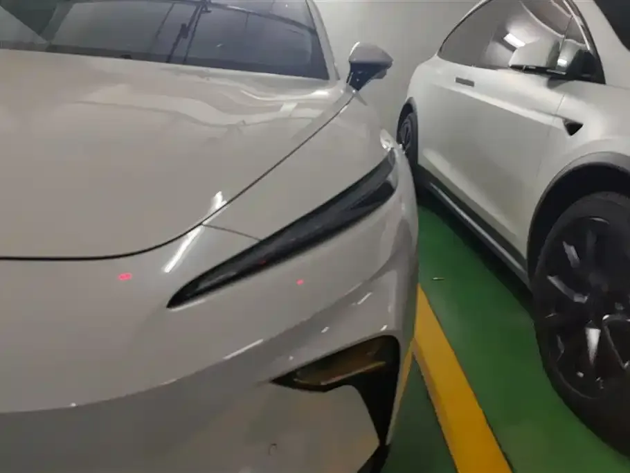 Roewe Feifan F7 2023 из CN, фото 2