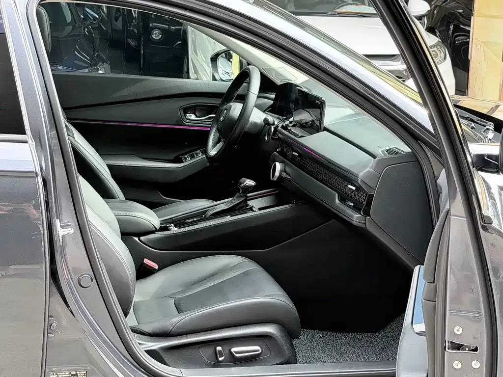 Honda Accord — фото 9