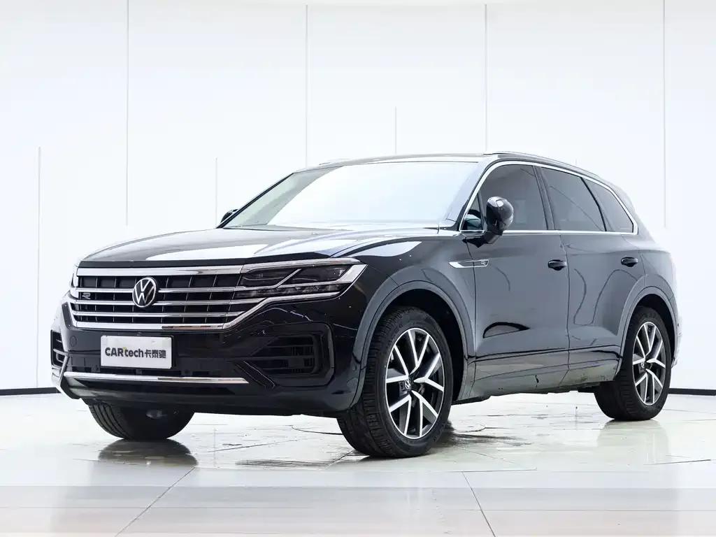 Volkswagen Touareg — фото 7