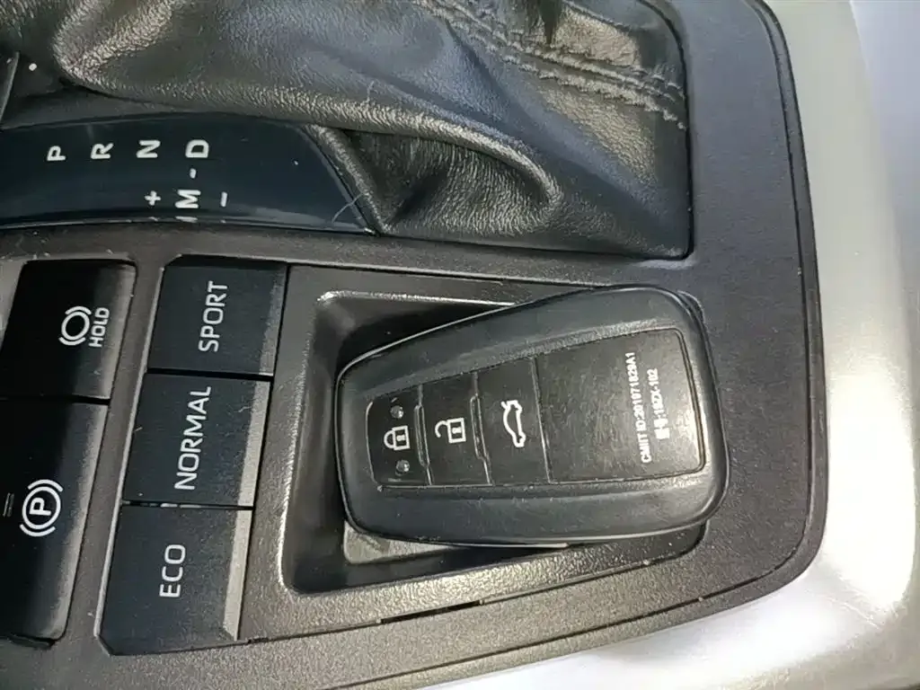 Toyota Wildlander 2023 из CN, фото 5