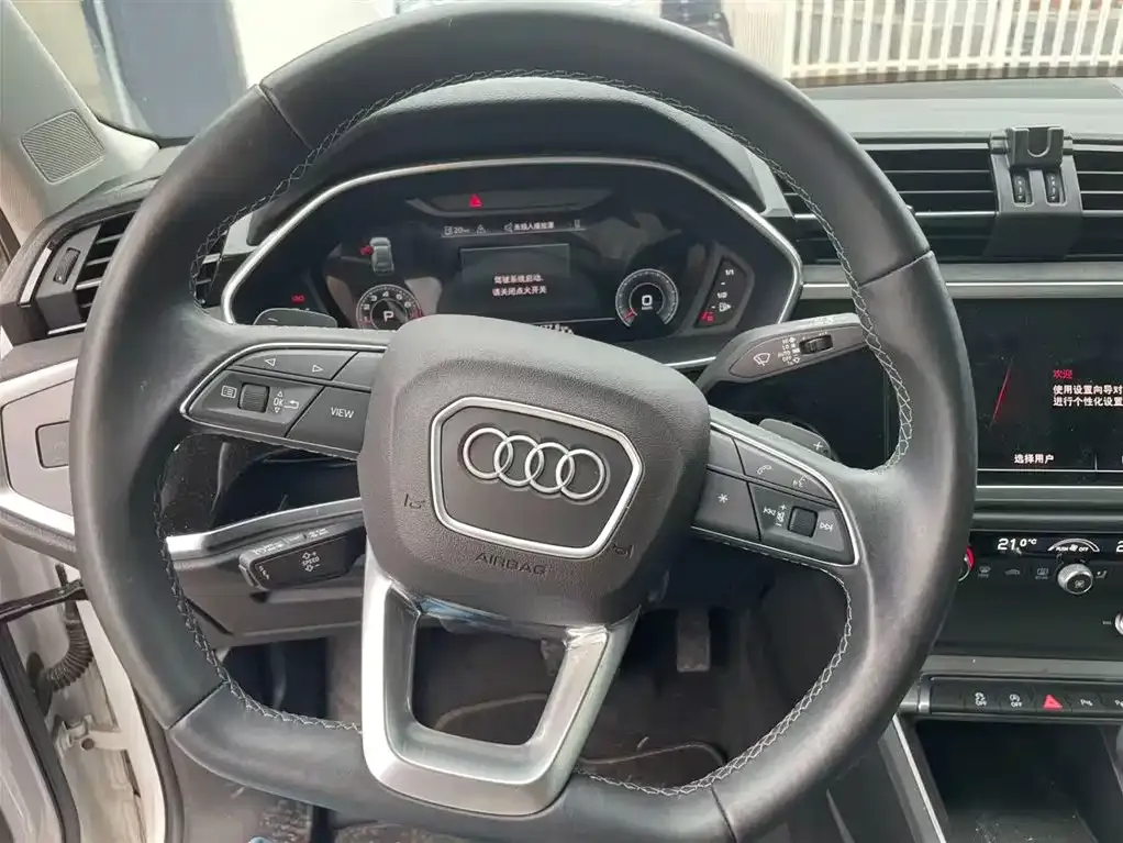 Audi Q3 — фото 8