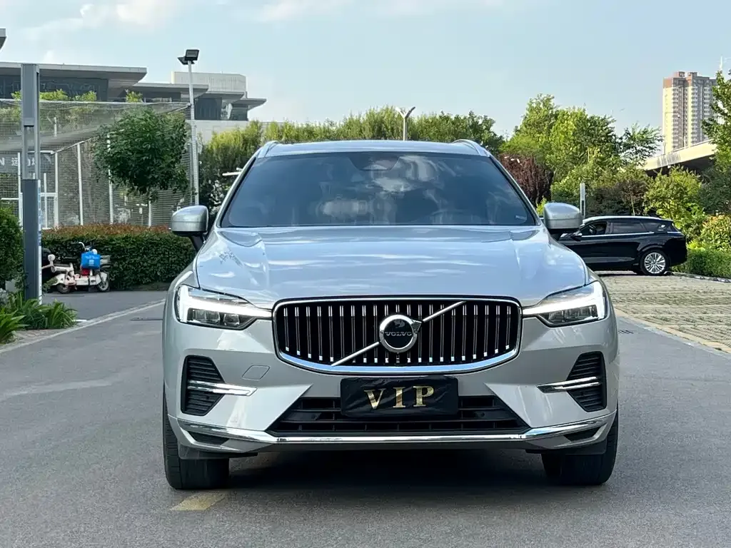 Volvo XC60 — фото 6