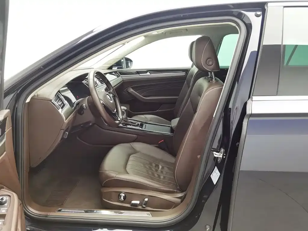 Volkswagen Phideon — фото 4