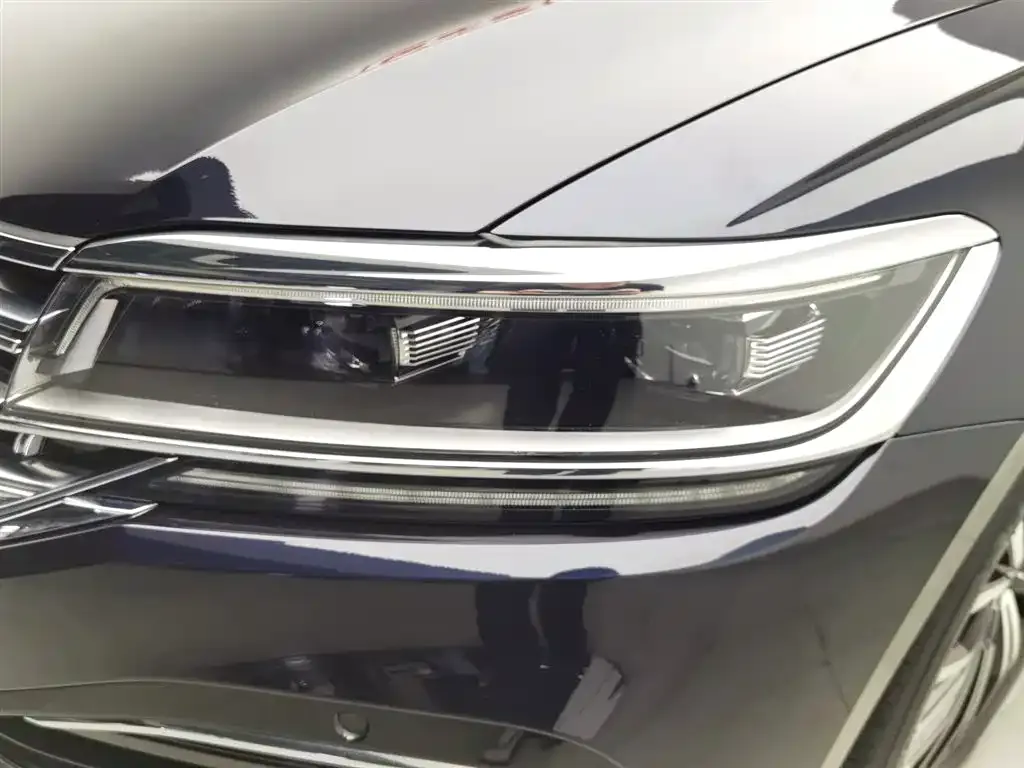 Volkswagen Phideon — фото 3