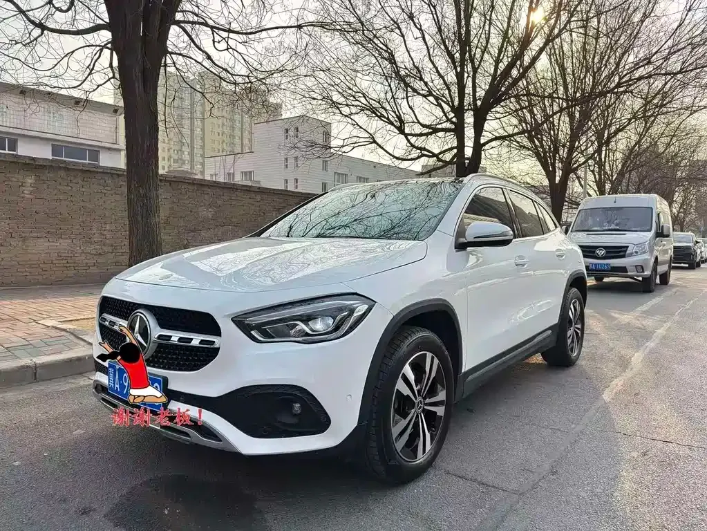 Mercedes-Benz GLA — фото 1