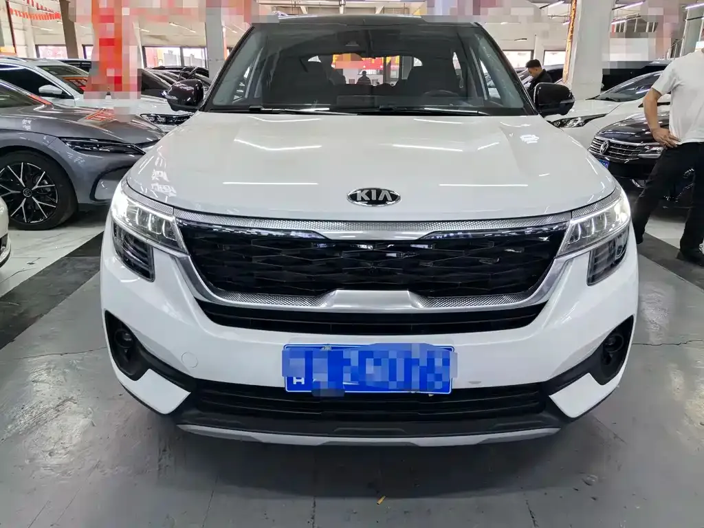Kia KX3 2021 из CN, фото 2