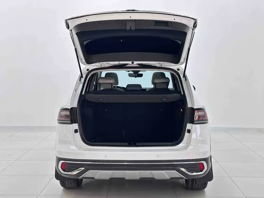 Volkswagen Tharu — фото 3