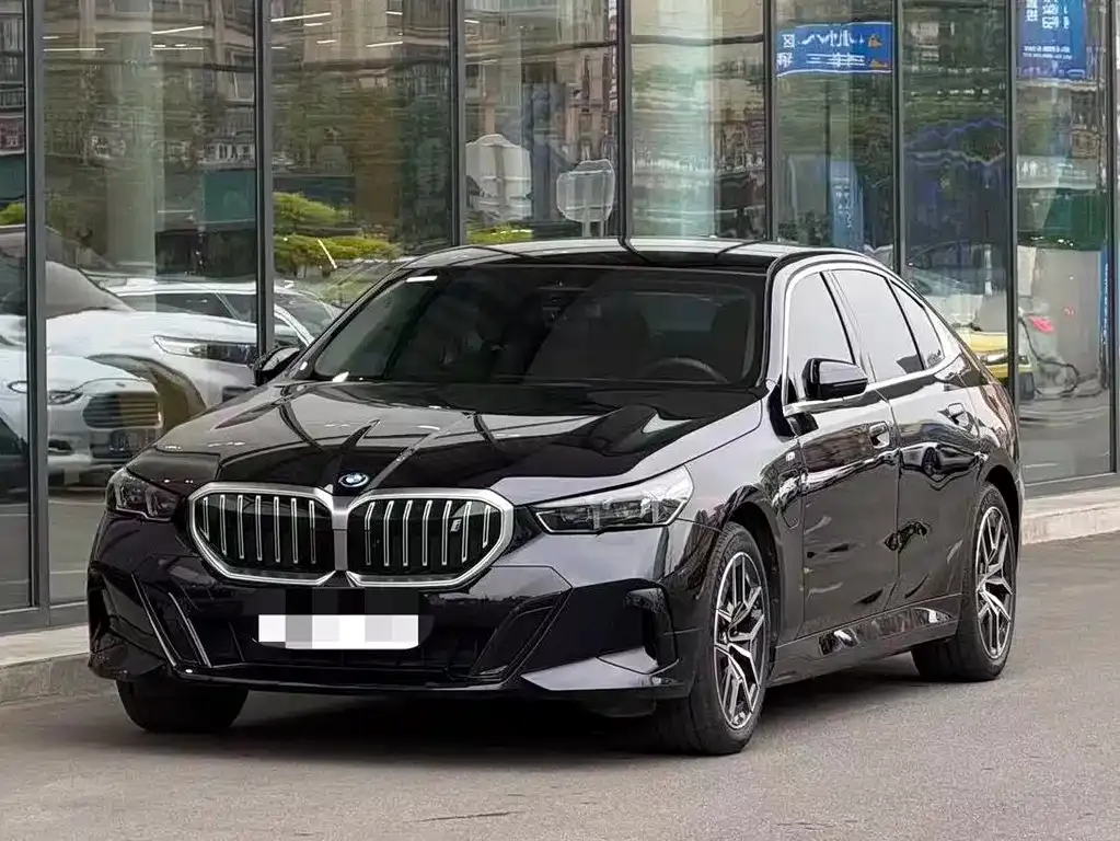 BMW i5