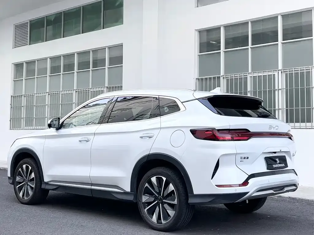 BYD PLUS New Energy — фото 4