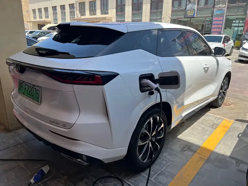 Changan UNI-Z New Energy 2024 из CN, фото 8